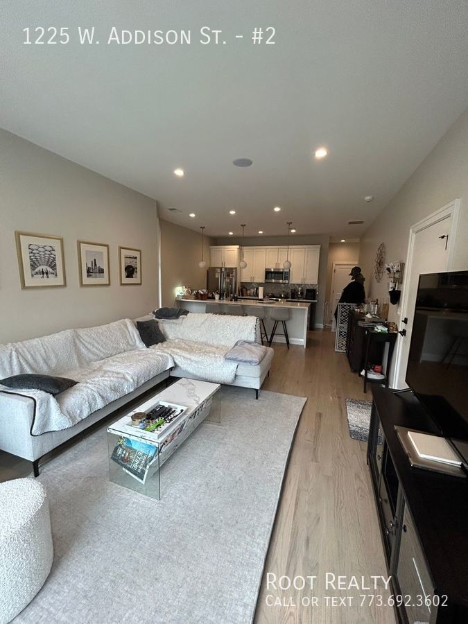 1225 W Addison St Chicago, IL Apartment for Rent Rentable