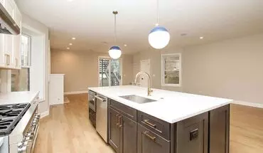 5 of 21 1225 W Addison St Apartment for rent in Chicago, IL