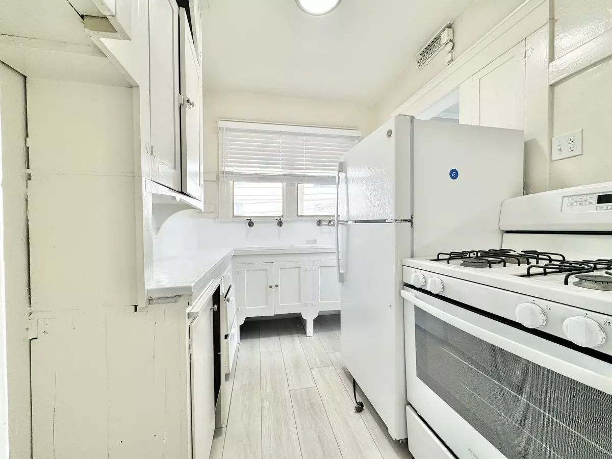 1121 1/2 Appleton St Apartment for rent in Long Beach, CA