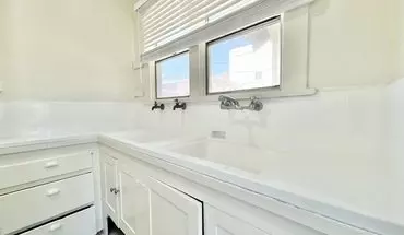 4 of 12 1121 1/2 Appleton St Apartment for rent in Long Beach, CA