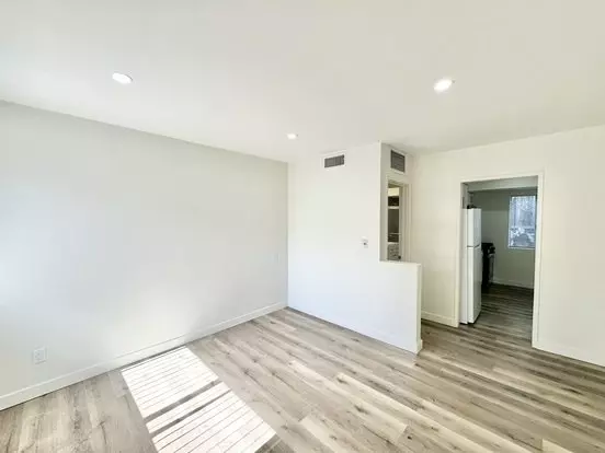 477 E Foothill Apartment for rent in Pomana, CA