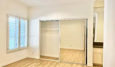 4 of 11 1033 N Crescent Hts Apartment for rent in West Hollywood, CA