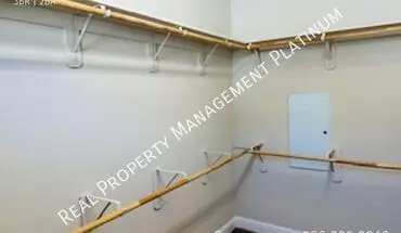 5 of 16 1617 E Grn House for rent in Fresno, CA