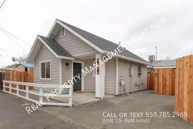 62 B N Woodworth Ave Apartment for rent in Clovis, CA