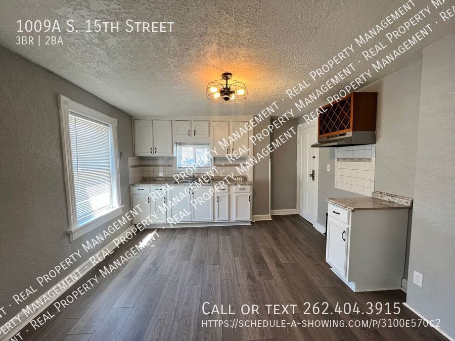 1009 A S 15Th St Milwaukee, WI Apartment for Rent Rentable