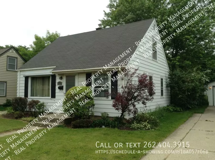 3863 N 86th St House for rent in Milwaukee, WI
