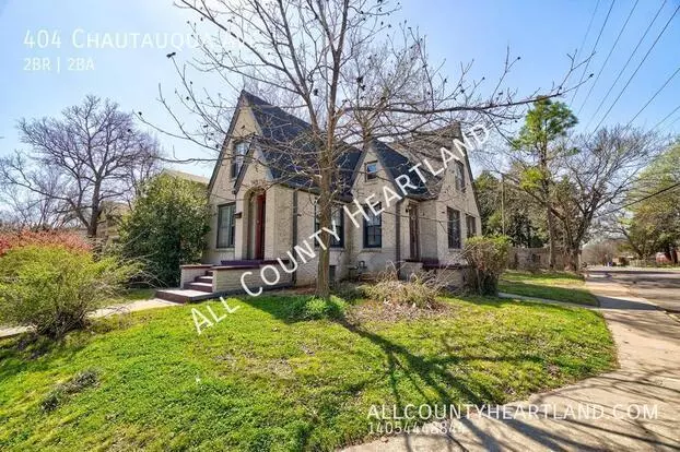 404 Chautauqua Ave Apartment for rent in Norman, OK