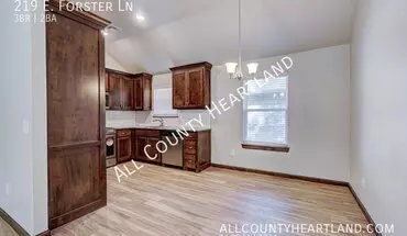 4 of 17 219 E Forster Ln House for rent in Mustang, OK