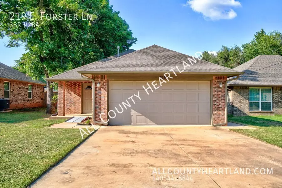 219 E Forster Ln House for rent in Mustang, OK