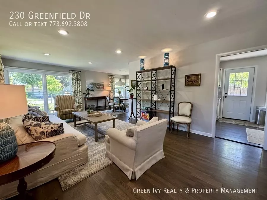 230 Greenfield Dr House for rent in Glenview, IL