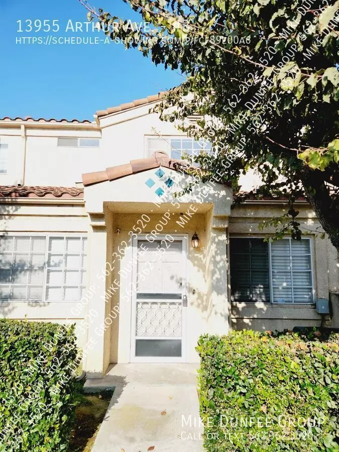 13955 Arthur Ave Apartment for rent in Paramount, CA