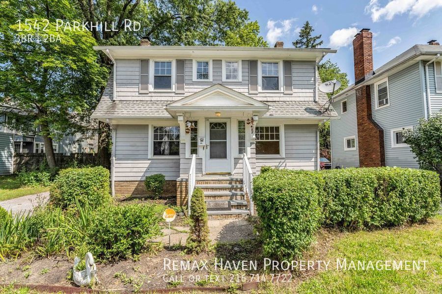 1542 Parkhill Rd Cleveland Heights, OH House for Rent