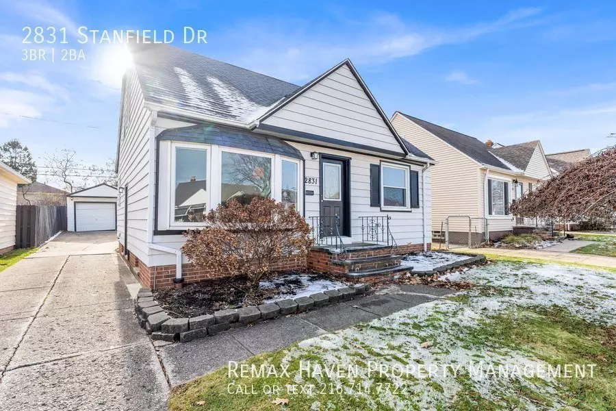 2831 Stanfield Dr House for rent in Parma, OH
