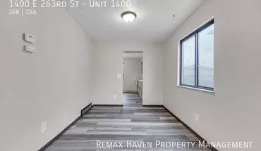 4 of 27 1402 E 263Rd St Apartment for rent in Euclid, OH