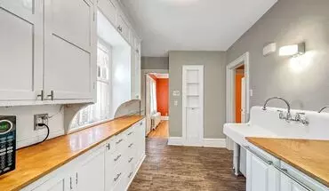 2 of 17 2013 Ashland Ave House for rent in St Paul, MN