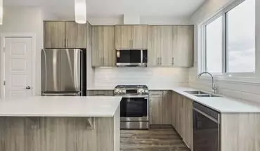 3 of 19 910 Creekside Blvd House for rent in Calgary, AB