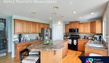 3 of 33 75 Cougarstone Way SW House for rent in Calgary, AB