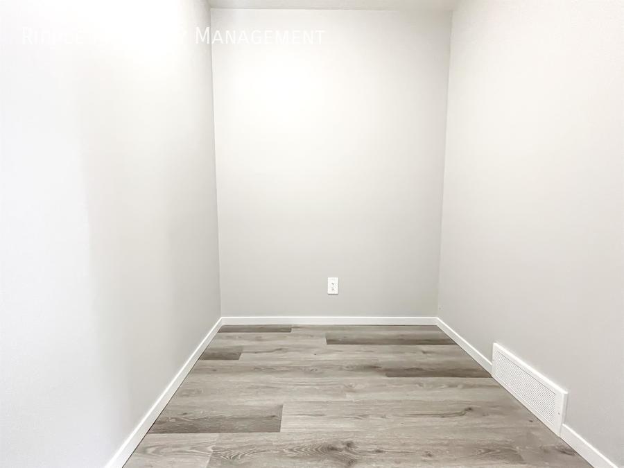 831 Windbury Pl Airdrie, AB House for Rent Rentable