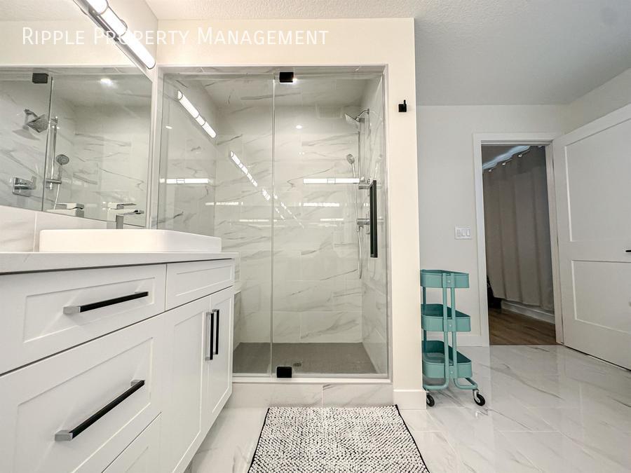 1085 Carrington Blvd Calgary, AB House for Rent Rentable