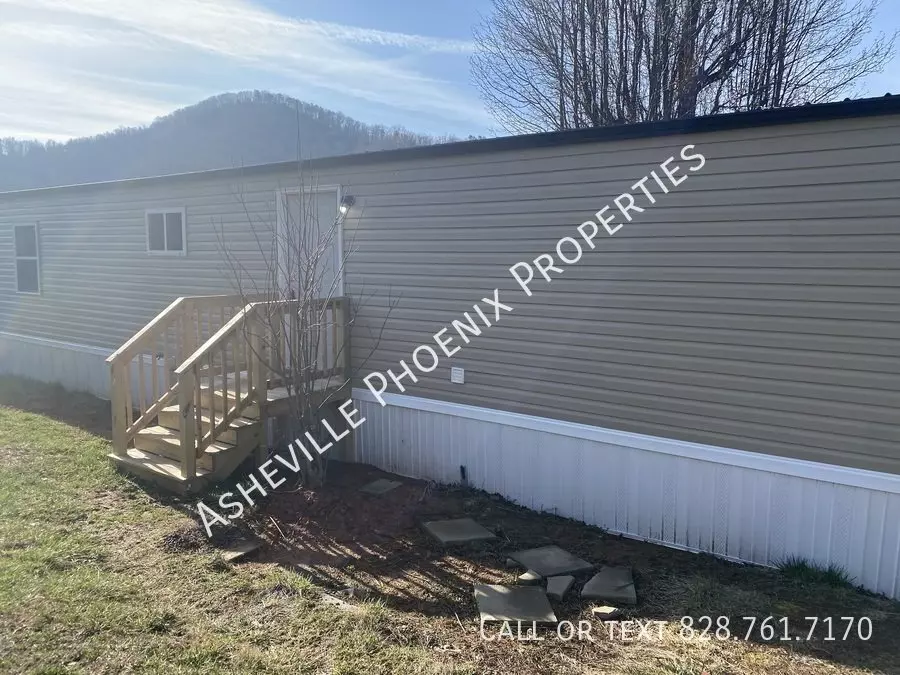 14 Rocky Ground Loop House for rent in Fairview, NC