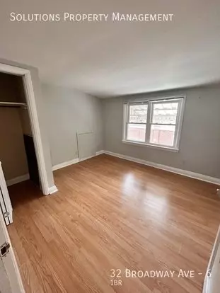 32 Broadway Ave Apartment for rent in Hamilton, ON