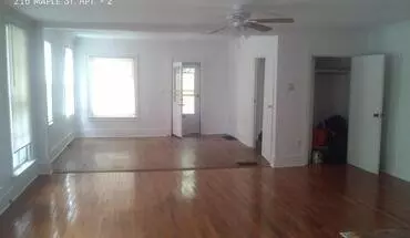 5 of 6 216 Maple St Apt Ypsilanti Apartment for rent in Ypsilanti, MI