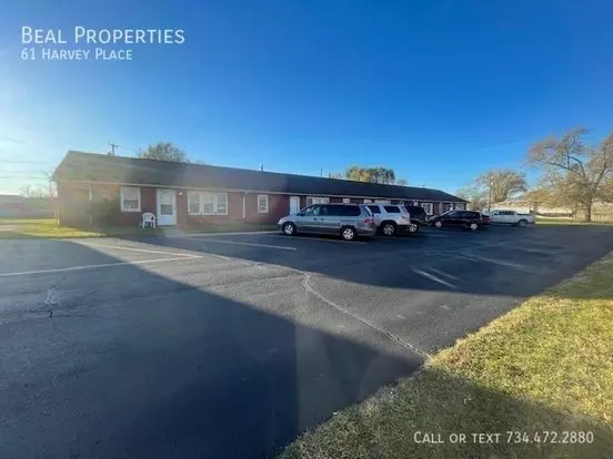 61 Harvey Pl Apartment for rent in Ypsilanti, MI