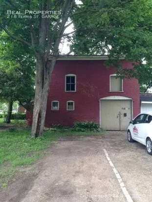 218 Ferris St Apartment for rent in Ypsilanti, MI