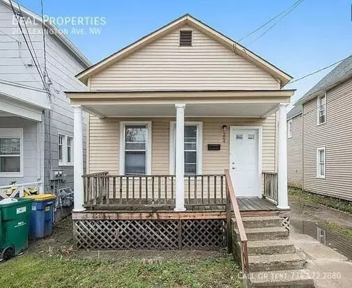 204 Lexington Ave Apartment for rent in Grand Rapids, MI