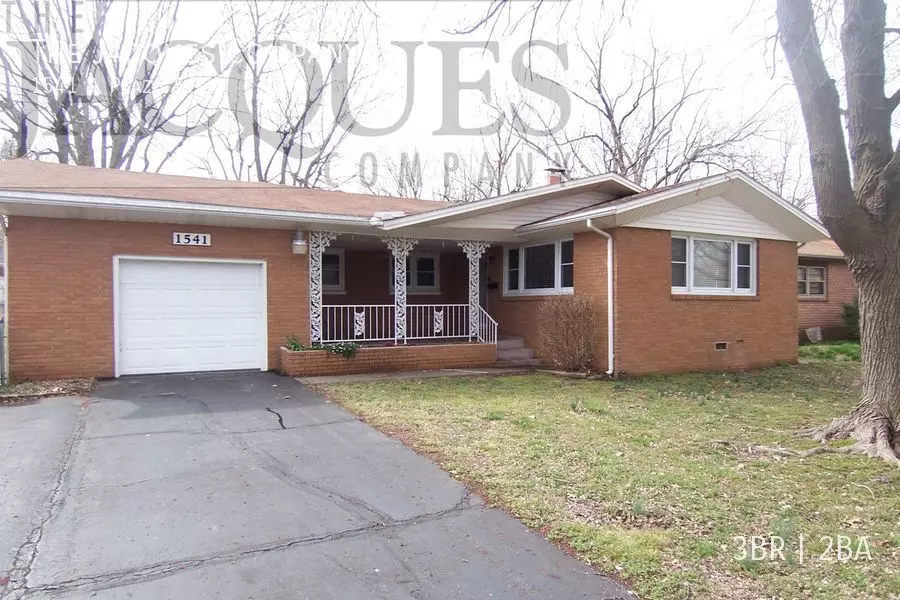 1541 S Plaza Ave House for rent in Springfield, MO