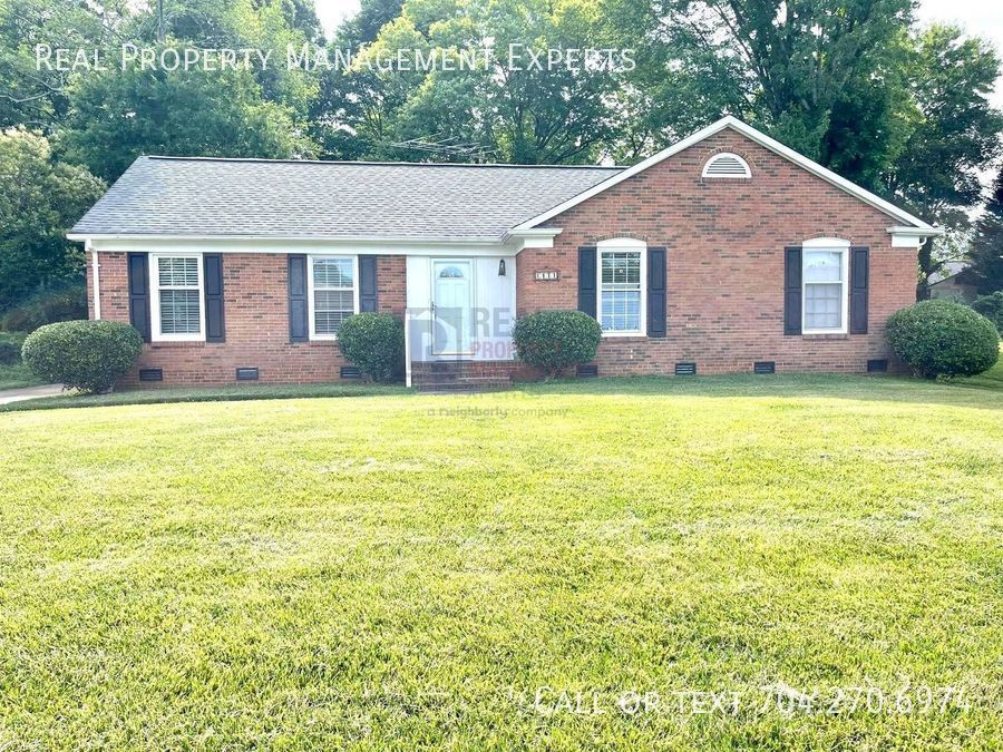 6111 Powder Horn Rd Charlotte, NC House for Rent Rentable