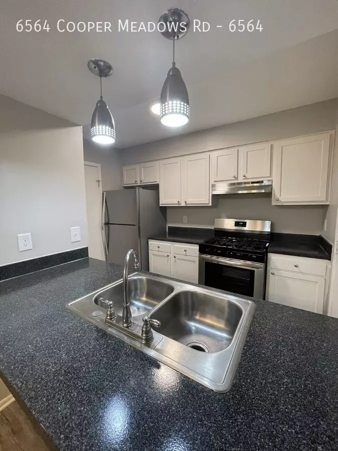 6564 Cooper Meadows Rd House for rent in Westerville, OH
