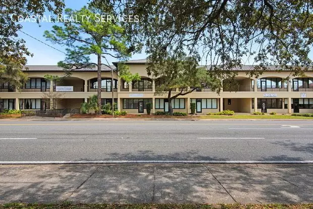 139 Beal Pkwy Unit 106 SE Apartment for rent in Fort Walton Beach, FL