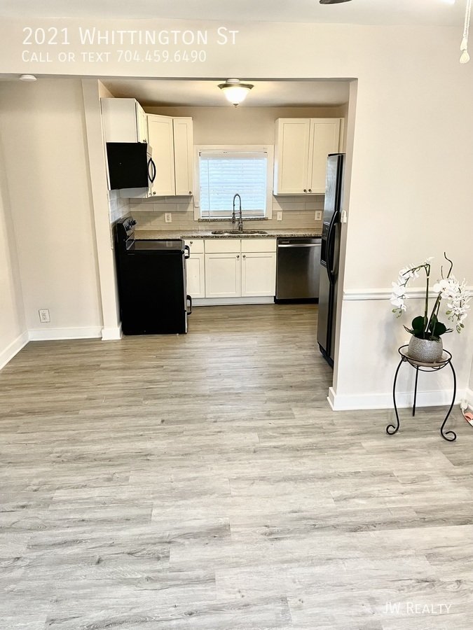 2021 Whittington St Charlotte, NC Apartment for Rent