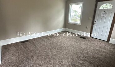 318 Linn St Apartment for rent in Janesville, WI