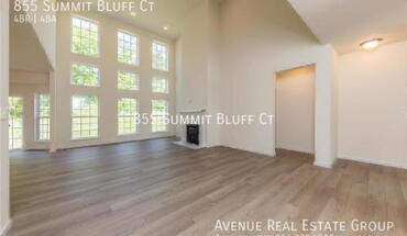 855 Summit Bluff Ct Apartment for rent in Fenton, MO