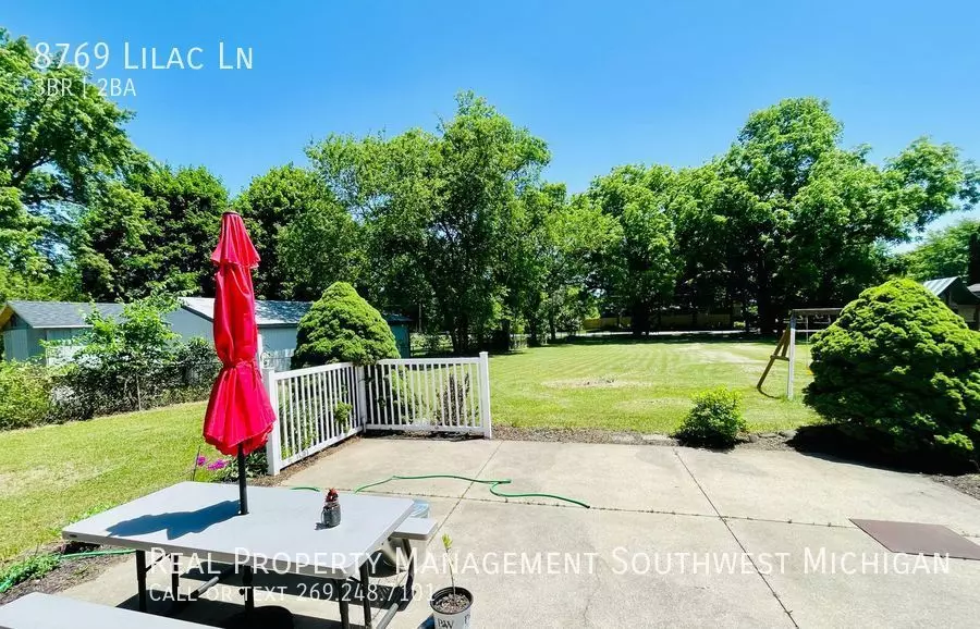 2 of 4 8769 Lilac Ln House for rent in Berrien Springs, MI