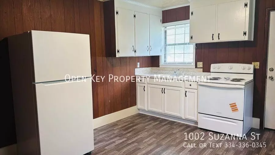 1002 Suzanna St House for rent in Dothan, AL