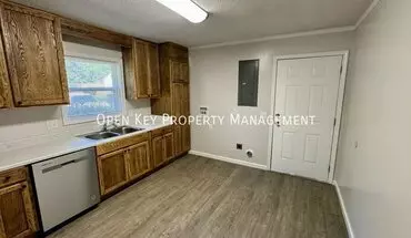 3 of 13 110 Parish St House for rent in Dothan, AL