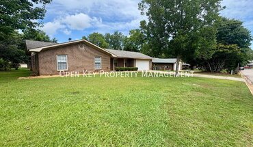 203 Coral Way Apartment for rent in Enterprise, AL