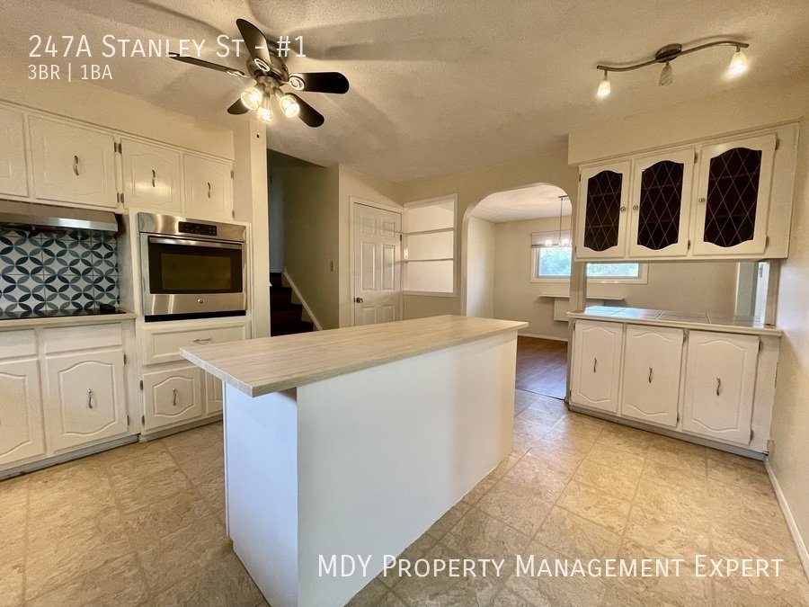 247 A Stanley St Brantford, ON Apartment for Rent Rentable