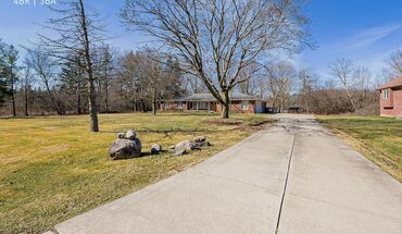 7380 Villamuer Rd Apartment for rent in Westbloomfield, MI