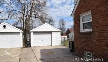3 of 15 2024 Vernier Rd House for rent in Grosse Pointe Woods, MI