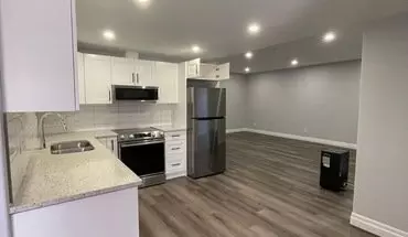 3 of 17 102-106 Warwick Dr Apartment for rent in Chathamkent, ON