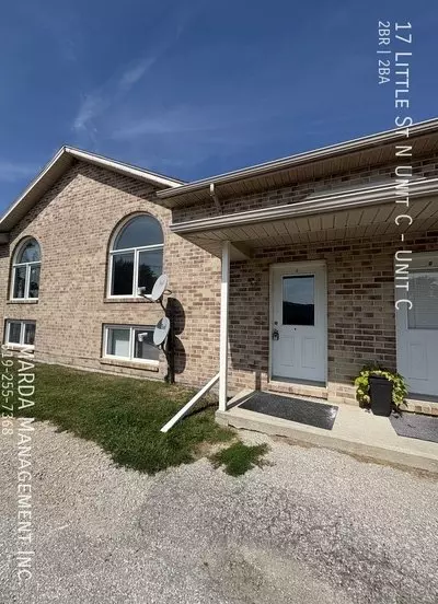17 Little St Apartment for rent in Wheatley, ON
