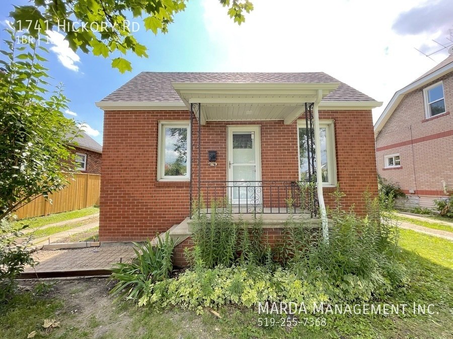 1741 Hickory Rd Windsor, ON House for Rent Rentable