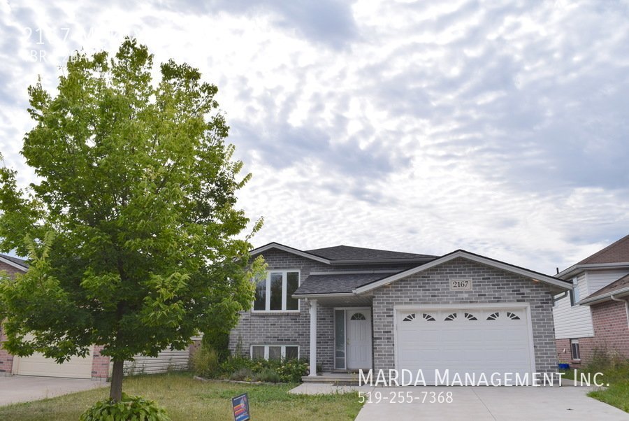 2167 Mckay Ave Windsor, ON House for Rent Rentable