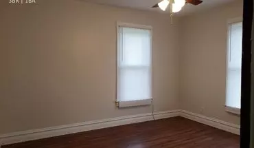 4 of 10 42 Jefferson Ave Apartment for rent in Waukegan, IL
