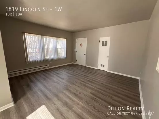 1819 Lincoln St Apartment for rent in North Chicago, IL