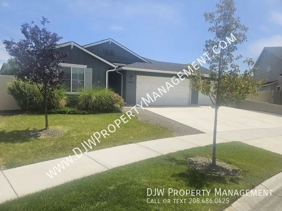 16875 N Lowefield Loop House for rent in Nampa, ID